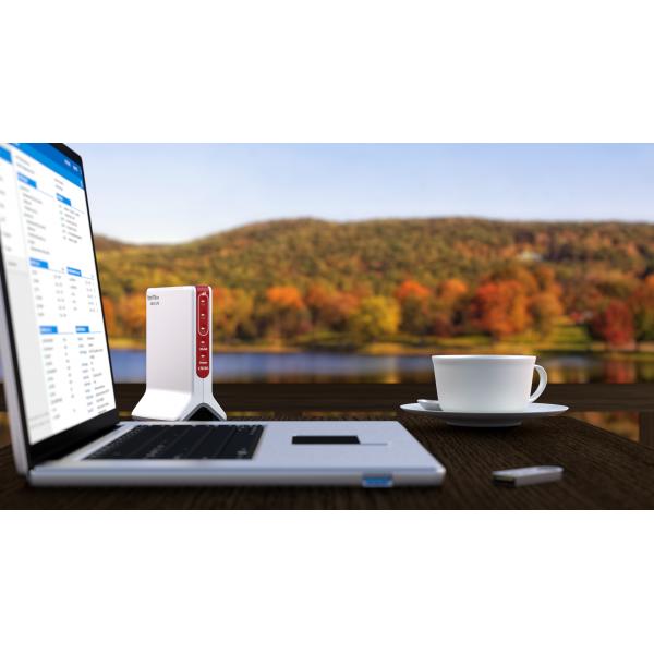 Box FRITZ! 6820 LTE (v3) INT router wireless Gigabit Ethernet Banda singola (2.4 GHz) 4G Rosso, Bianco