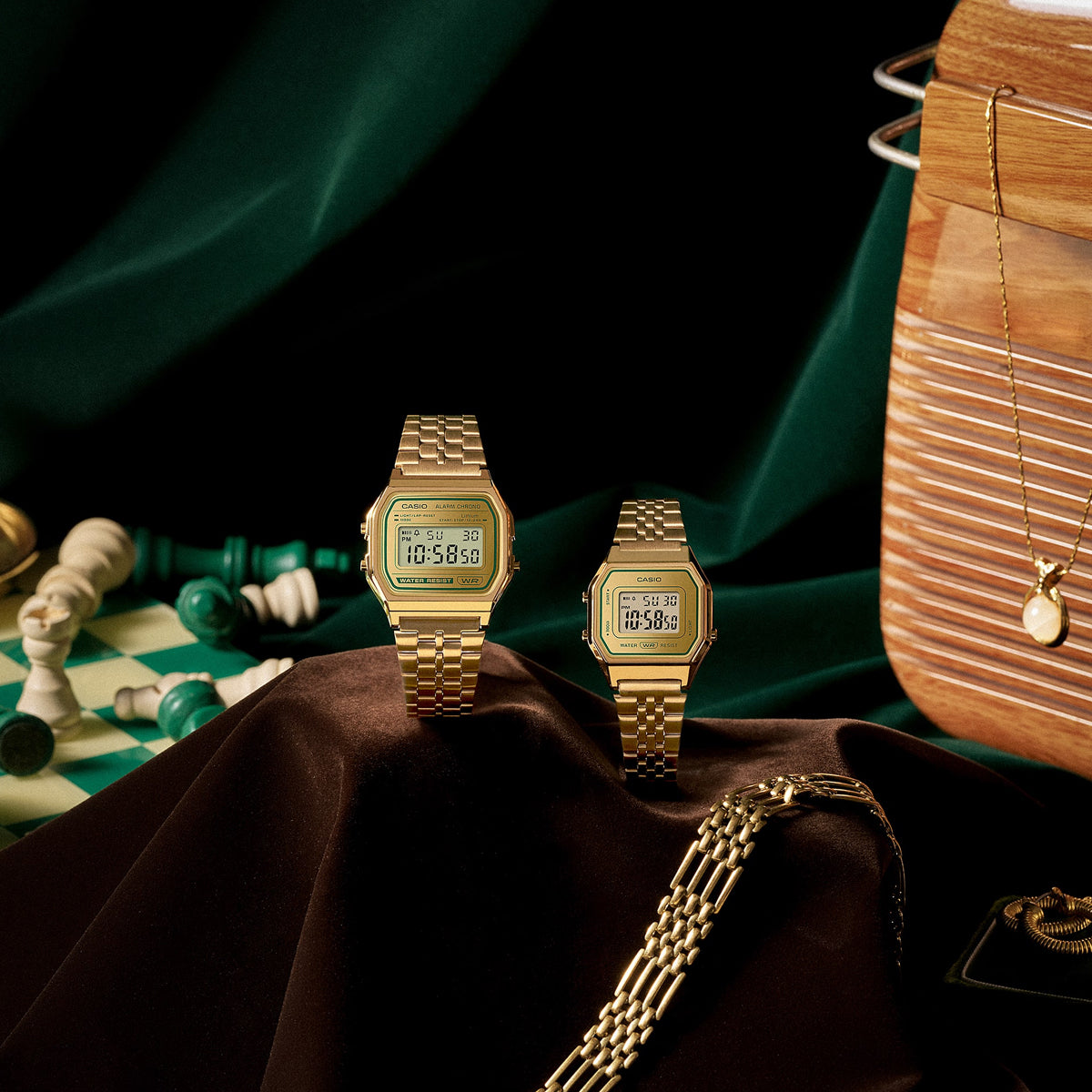 CASIO VINTAGE Mod. ICONIC - GOLD & GREEN