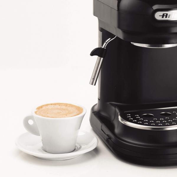 ARIETE MODERNA (1318/02) - MACCHINA PER CAFFE'' ESPRESSO CON MACINATORE - CAPPUCCINATORE - PRESSIONE 15 BAR - 920/1080 W