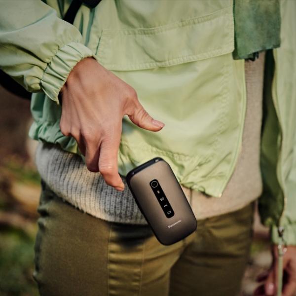 PANASONIC KX-TU550EXB BLACK EASY PHONE 4G CLAMSHELL 2.8"