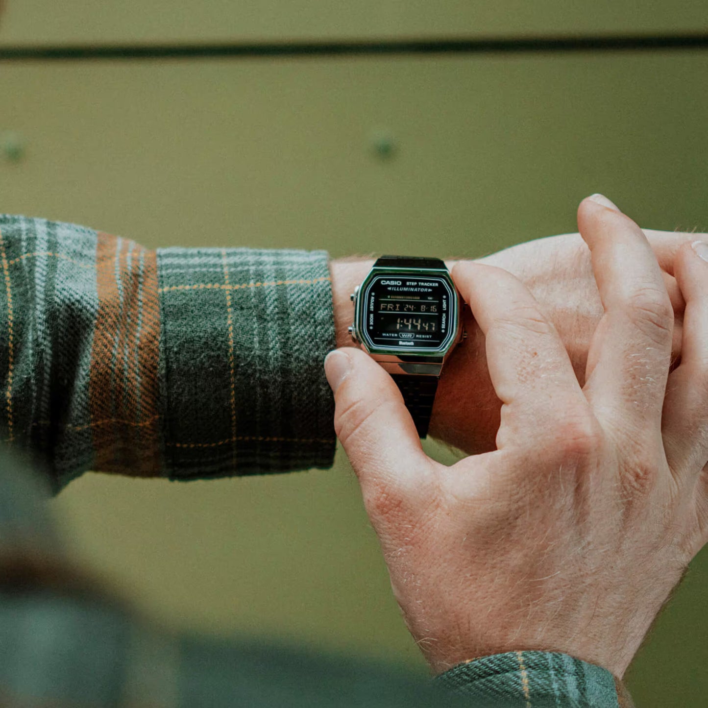 CASIO VINTAGE Mod. BLUETOOTH SMARTPHONE LINK - BLACK - built-in accelerometer senses body movements + steps counter - ALL BLACK