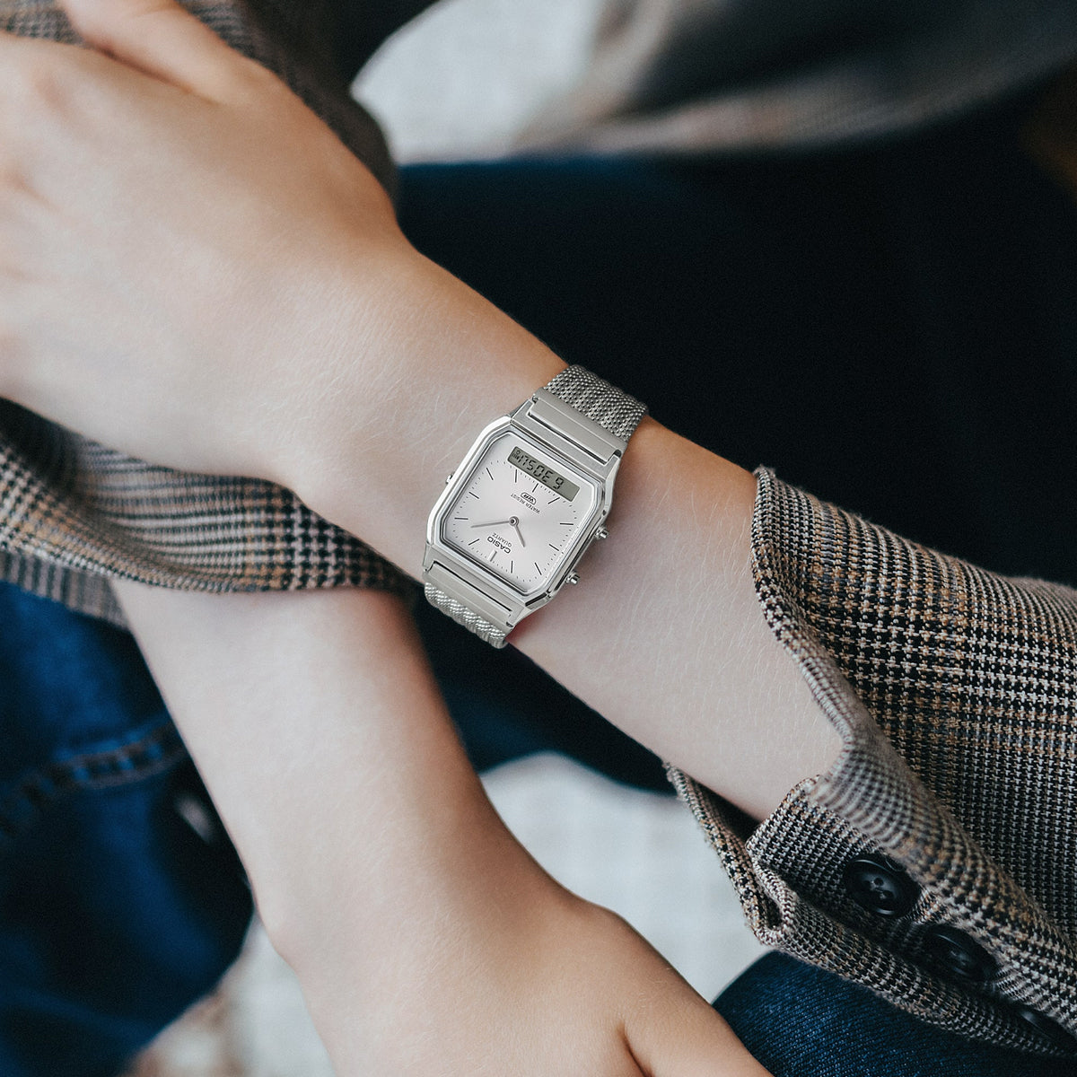 CASIO VINTAGE Mod. EDGY COLLECTION SUNRAY DIAL - MESH STRAP, SILVER