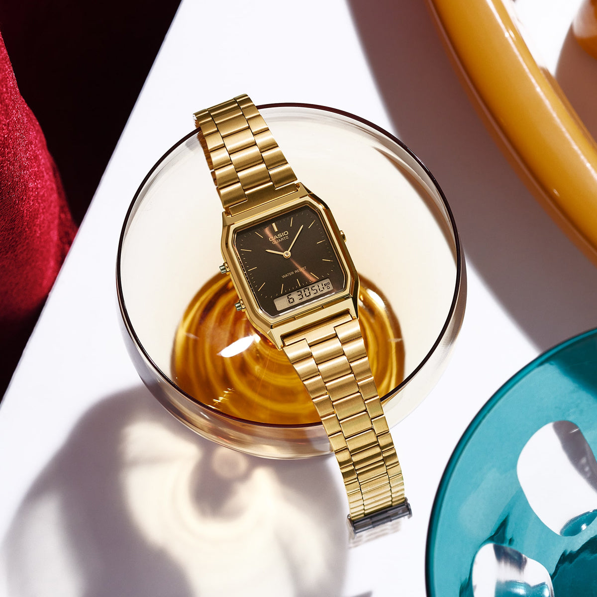 CASIO VINTAGE Mod. EDGY COLLECTION SUNRAY DIAL. GOLD - BLACK
