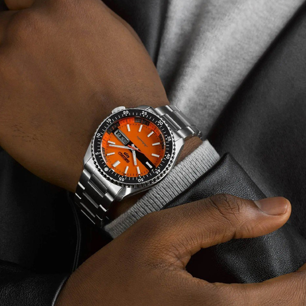 SEIKO 5 Mod. SPORTS RETRO COLOUR COLLECTION