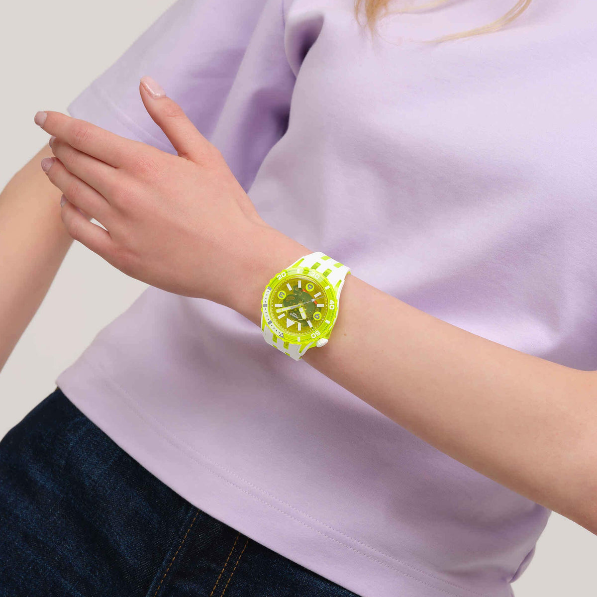 SWATCH WATCHES Mod. SSCU09J100